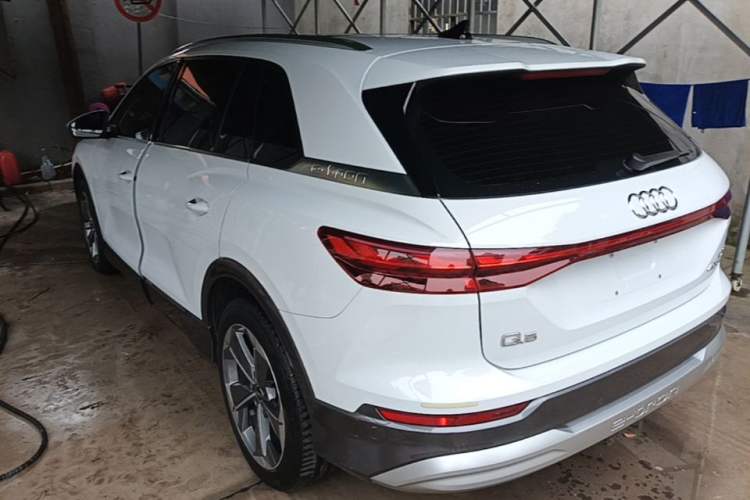 Audi Q5 e-tron 2022 — 4