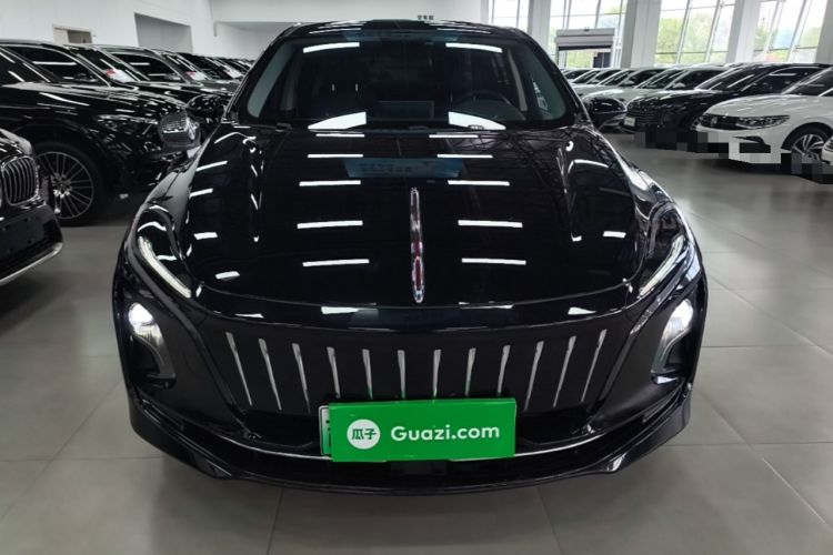 Hongqi E-QM5 2023 — 2