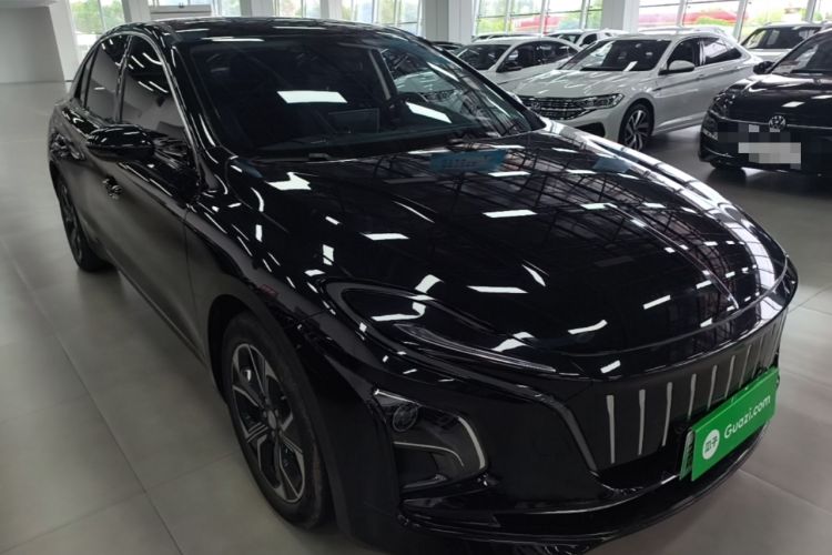 Hongqi E-QM5 2023 — 3