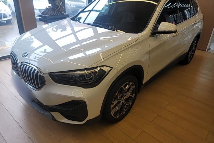 BMW X1 2021 — фото 1