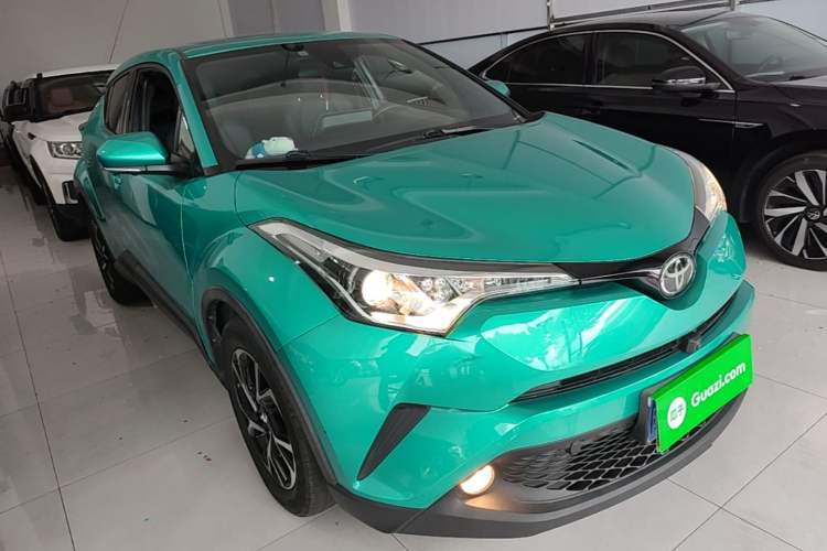 Toyota C-HR 2020 — 3