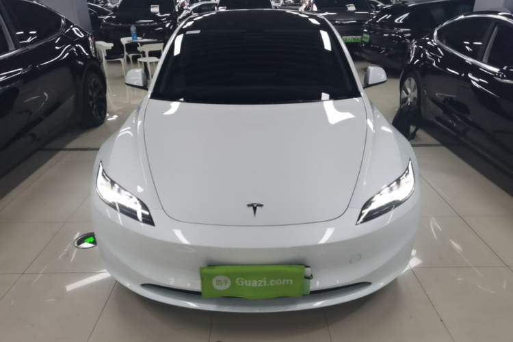 Tesla Model 3 2023 — 2