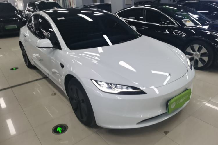 Tesla Model 3 2023 — 3