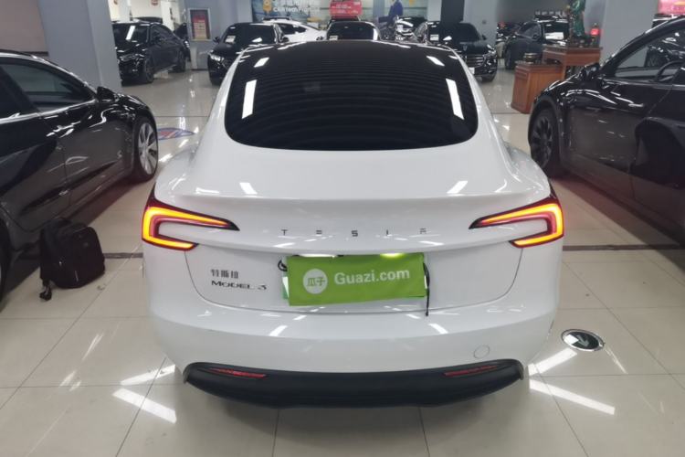 Tesla Model 3 2023 — 5