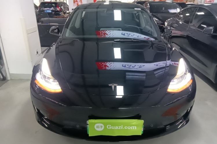 Tesla Model 3 2022 — 2