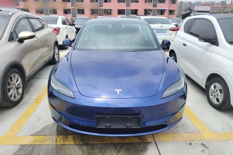 Tesla Model 3 2023 — 2
