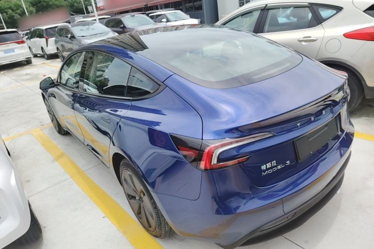 Tesla Model 3 2023 — 4