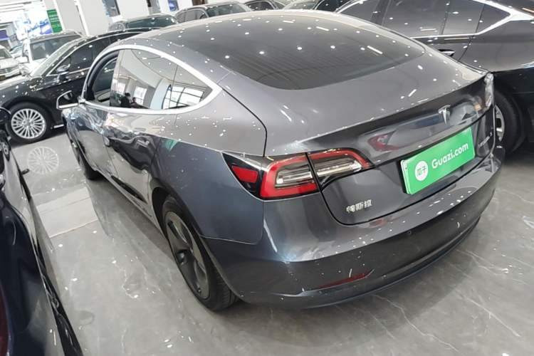 Tesla Model 3 2020 — 4