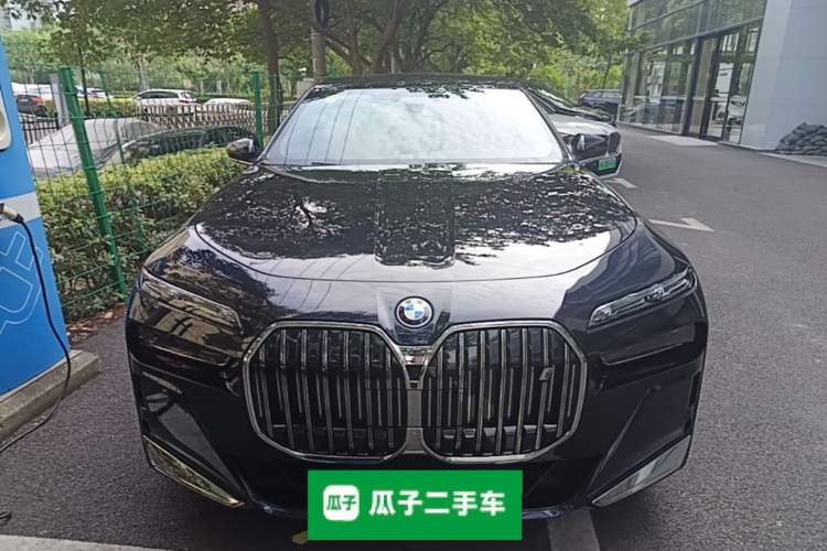 BMW i7 2023 — 2