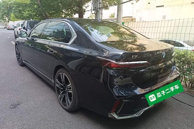 BMW i7 2023 — 4