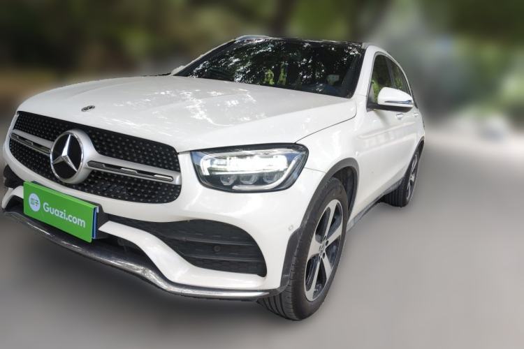 Mercedes-Benz GLC 260 L 2022 — фото 1