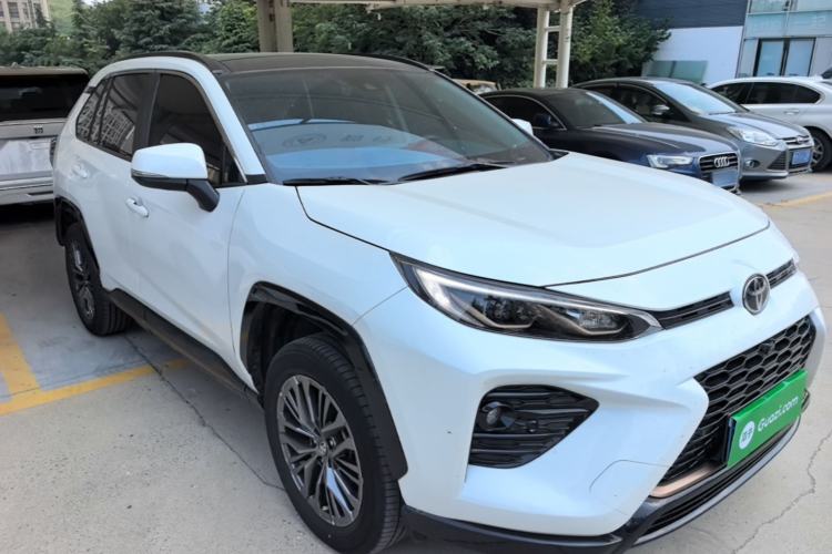 Toyota RAV4 2024 — 3