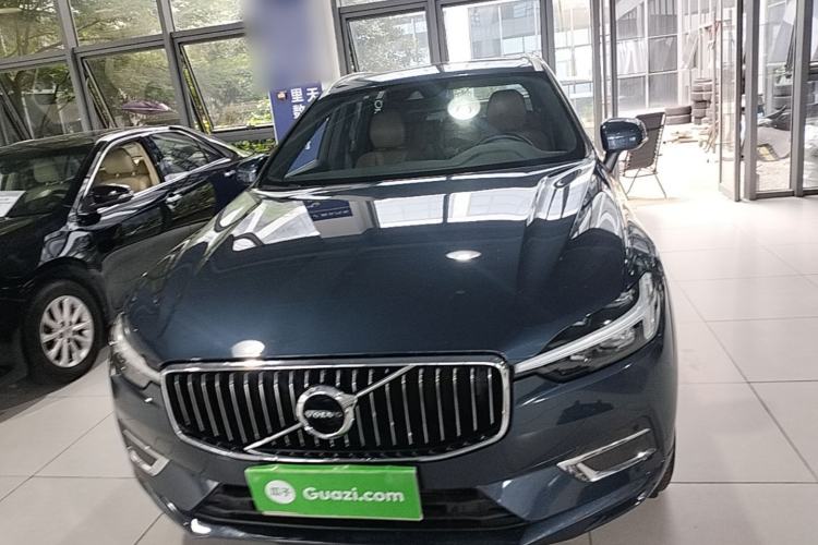 Volvo XC60 2021 — фото 2