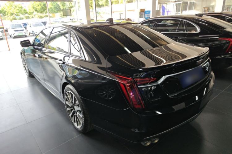 Cadillac CT6 2022 — 4