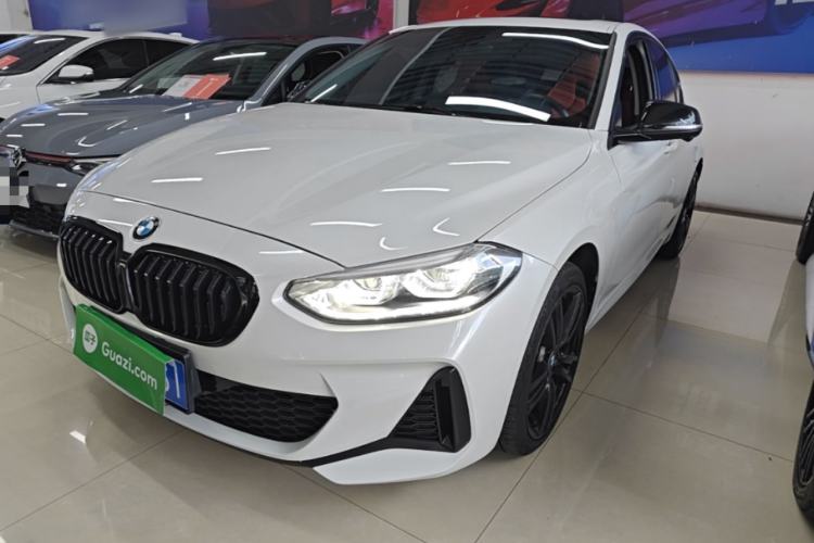 BMW 1 series 2022 — фото 1