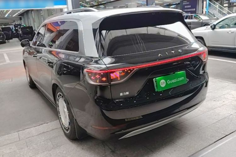 AITO M9 2024 — 4