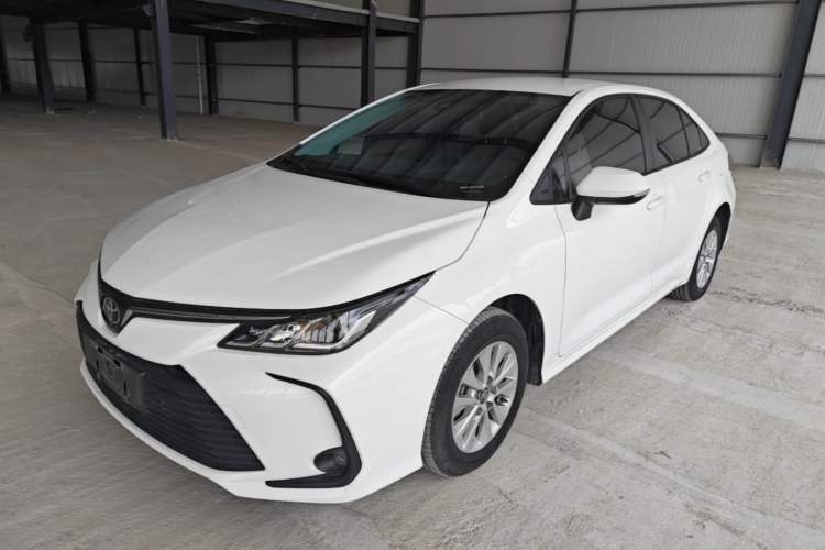 Toyota Corolla 2022 — фото 1