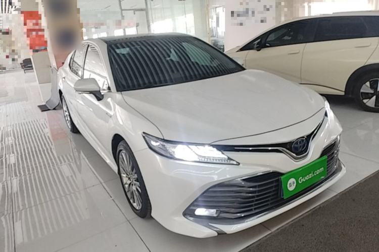 Toyota Camry 2019 — 3