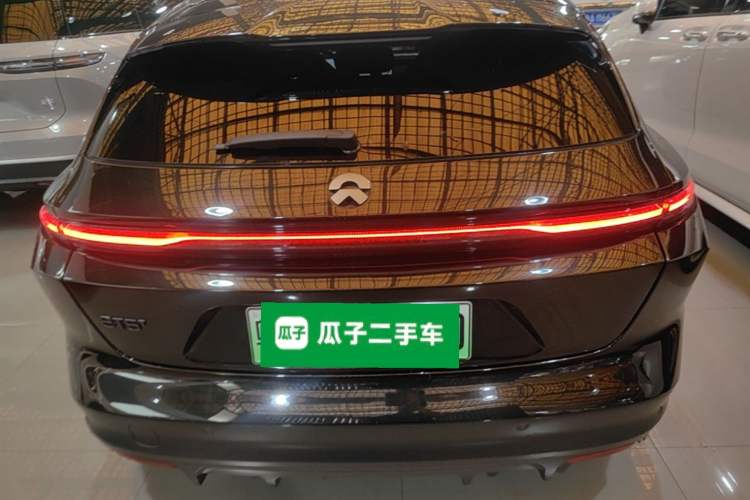 NIO ET5T 2024 — 5