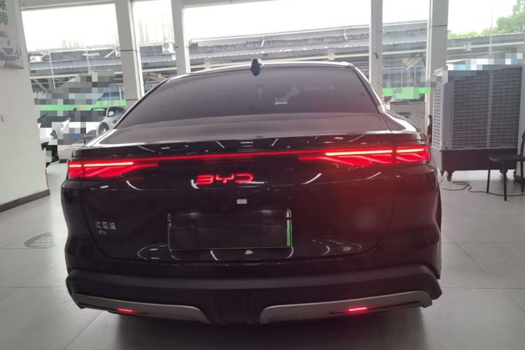 BYD Han L 2025 — 5