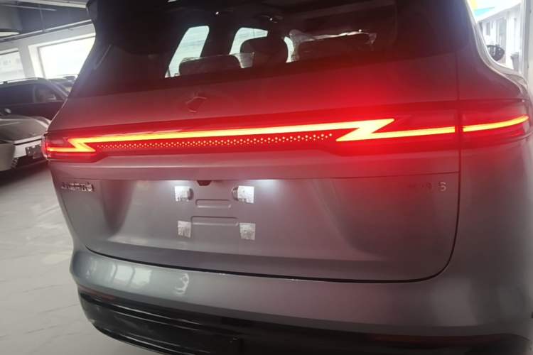 NIO Hua Jing S 2026 — 5