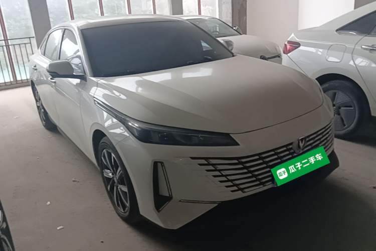 ChangAn Eado 2025 — 3