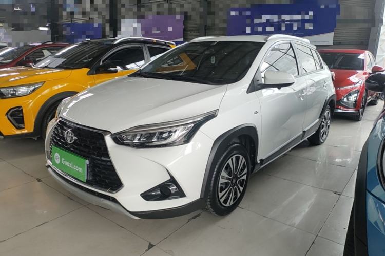 Toyota Yaris 2021 — фото 1