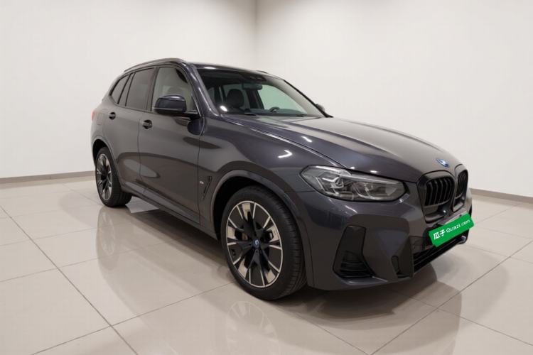 BMW iX3 2023 — 3