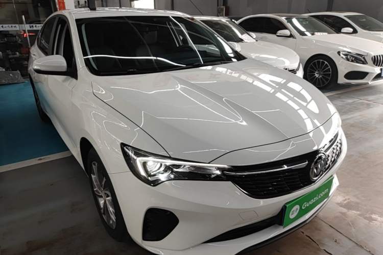 Buick Verano 2023 — 3