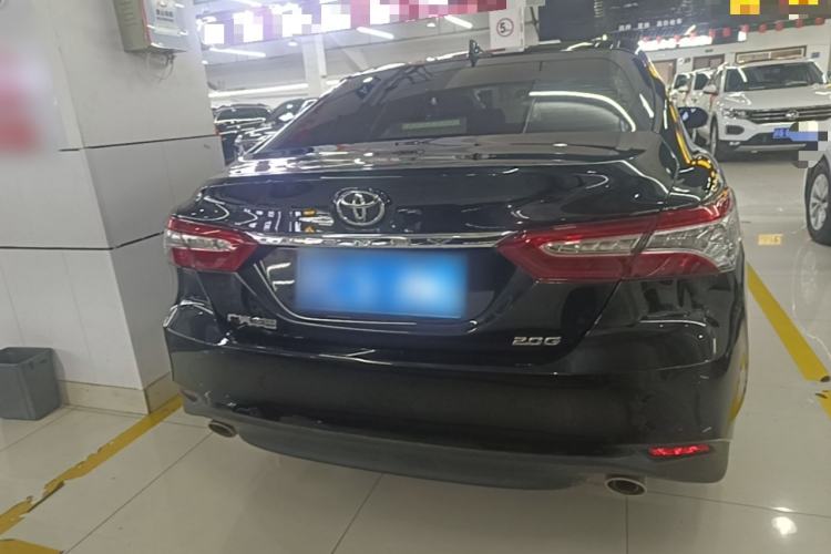 Toyota Camry 2021 — 5