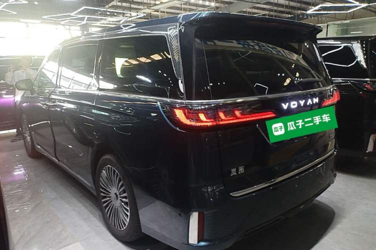 Voyah Dream 2025 — 4