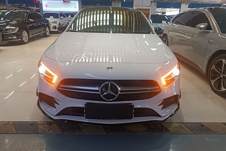 Mercedes-Benz A 35 L 2023 — 2