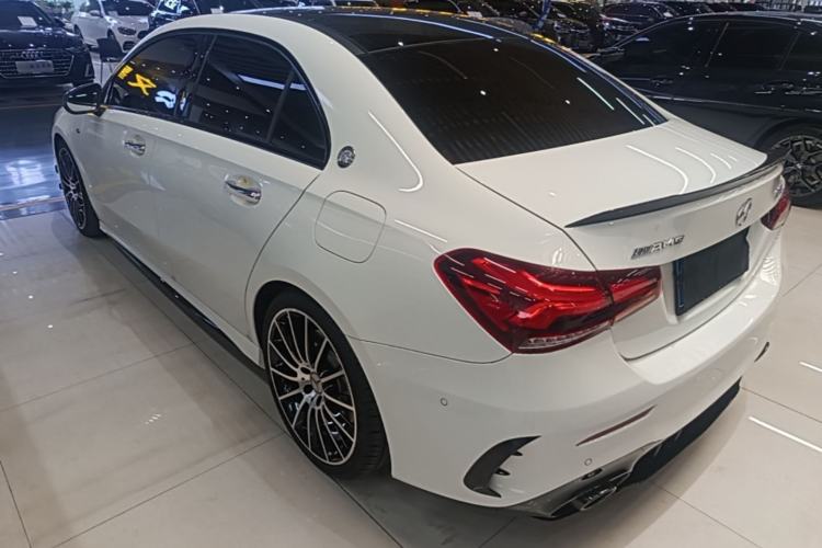 Mercedes-Benz A 35 L 2023 — 4