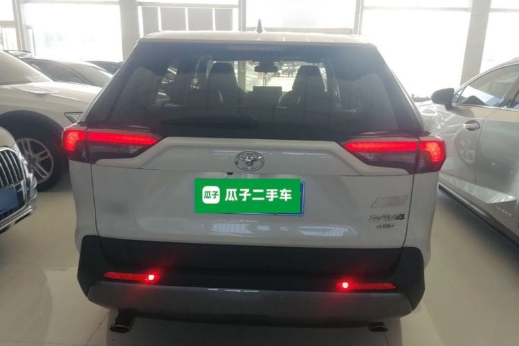 Toyota RAV4 2020 — 5