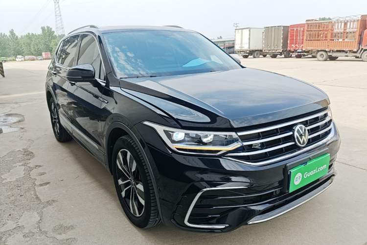 Volkswagen Tiguan L 2022 — 3