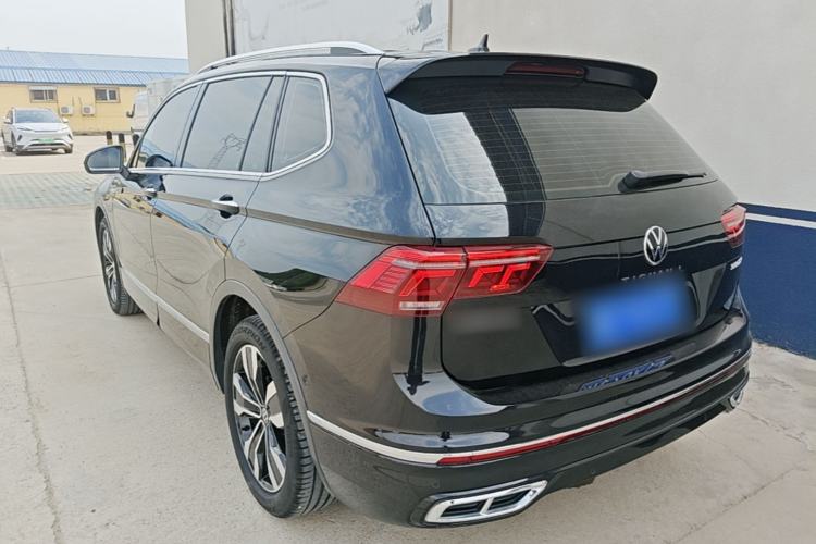 Volkswagen Tiguan L 2022 — 4