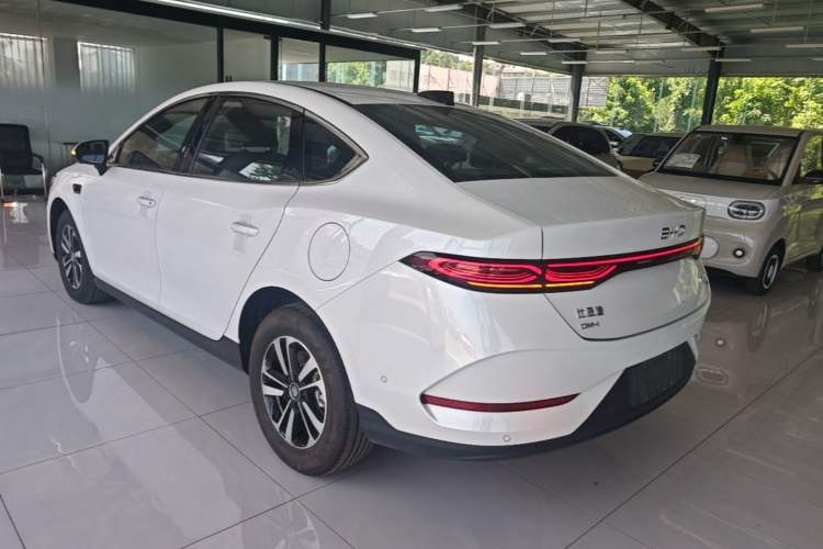 BYD Qin PLUS 2025 — фото 4