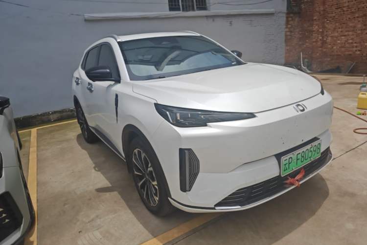 ChangAn NEVO Q05 2025 — 3