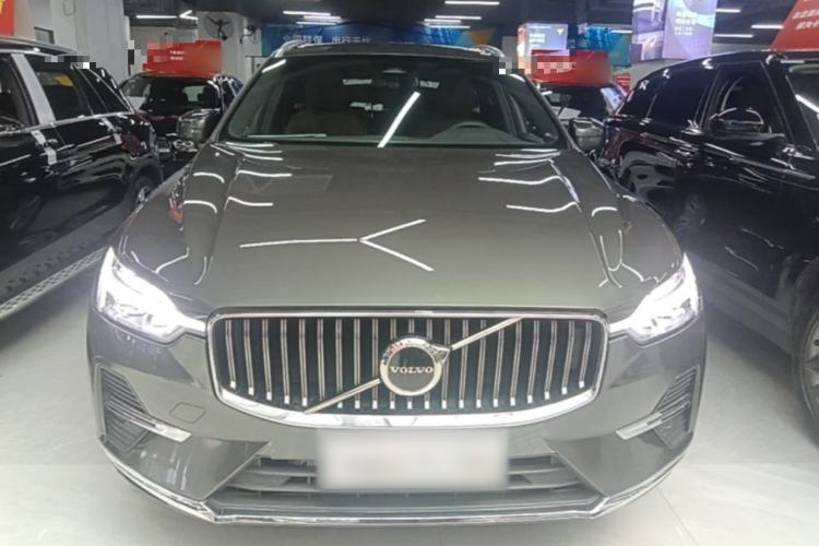 Volvo XC60 2022 — фото 2