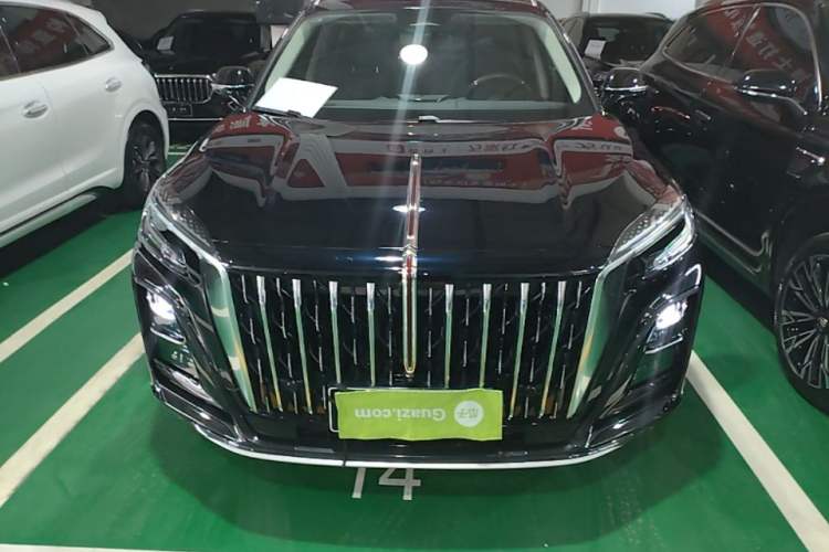 Hongqi HS3 2024 — 2