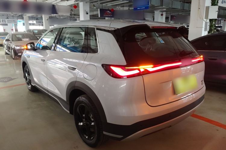 BYD sealion 05 dm i 2026 — фото 4