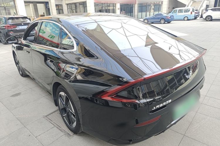 Wuling Xingguang 2025 — 4