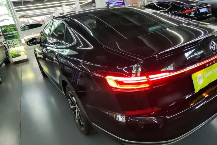 Volkswagen Passat 2023 — 4