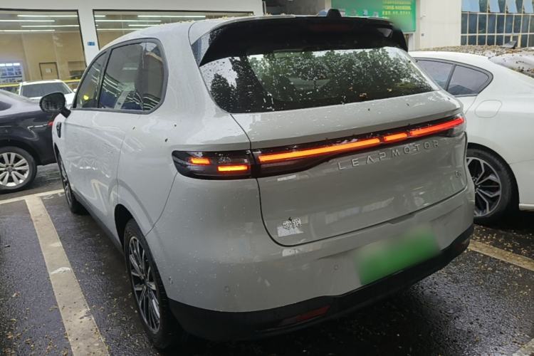 Leapmotor B10 2025 — 4