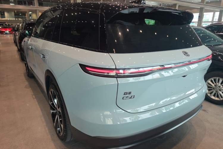 NIO ES8 2023 — 4