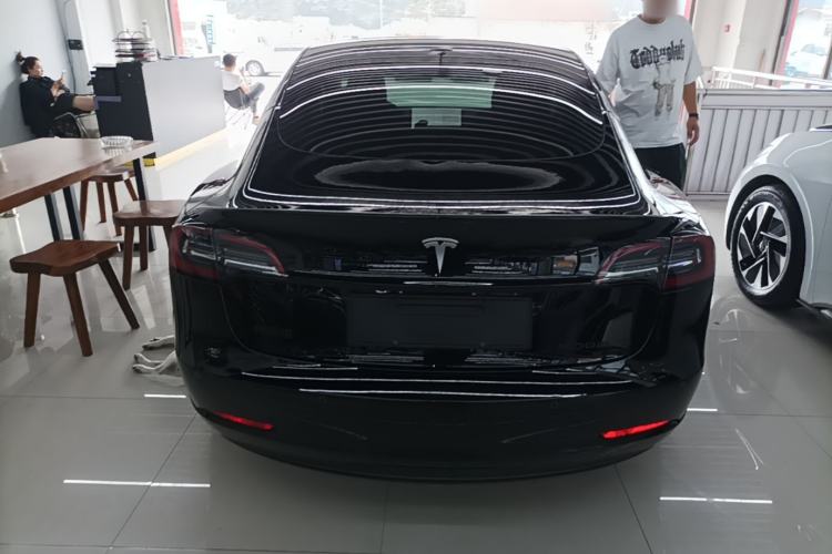 Tesla Model 3 2021 — 5