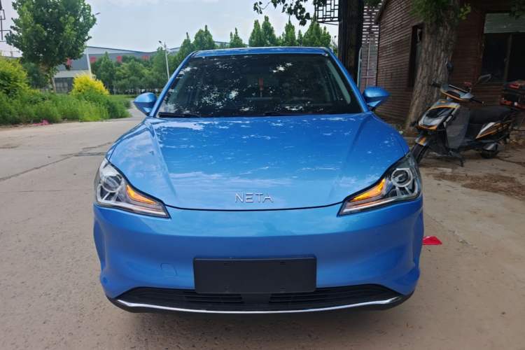 Neta V 2022 — 2