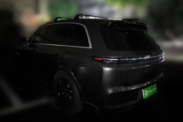 Li Auto L8 2023 — 4