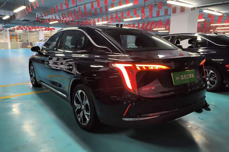 Hongqi E-QM5 2023 — фото 4