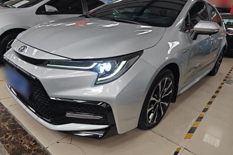 Toyota Corolla 2021 — фото 1